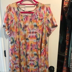 Lularoe Carly, size large rose print